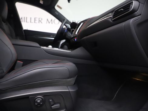 Used 2019 Maserati Levante Trofeo AWD/4WD image 15