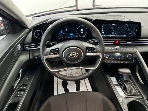 Used 2025 Hyundai Elantra SEL w/ Cargo Package FWD image 22