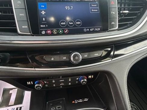 Used 2023 Buick Enclave Avenir image 14