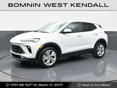 Used 2024 Buick Encore GX Preferred FWD image 1