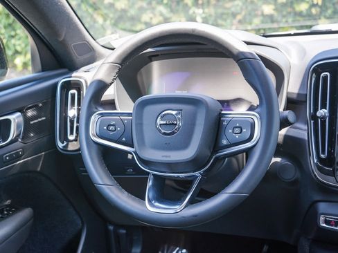Used 2023 Volvo C40 P8 Recharge Ultimate AWD/4WD image 14