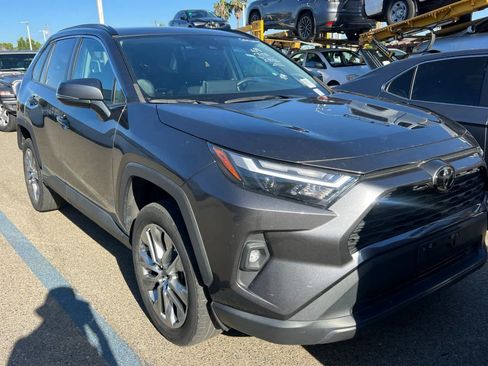 Used 2022 Toyota RAV4 XLE Premium FWD image 3