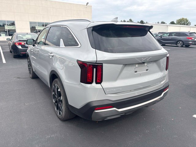 Used 2025 Kia Sorento EX w/ Panoramic Sunroof Package FWD image 7