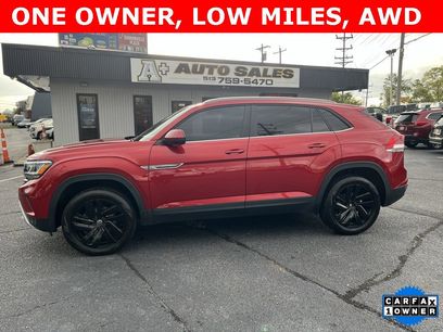Used 2022 Volkswagen Atlas Cross Sport SE w/ Black Wheel Package