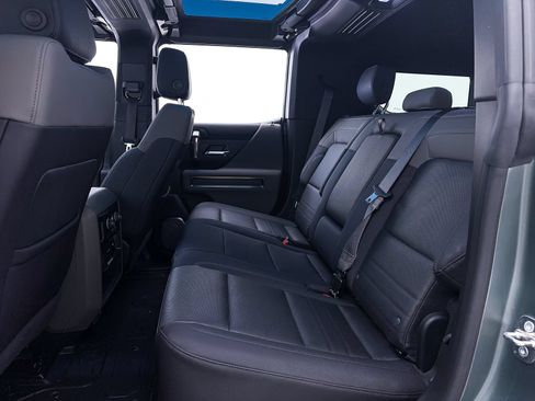Used 2024 GMC Hummer EV 3X w/ Extreme Off-Road Package AWD/4WD image 42