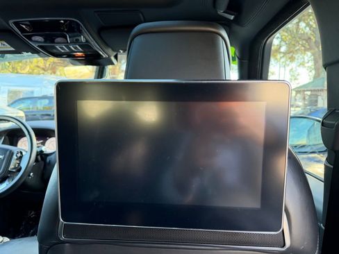 Used 2021 Land Rover Range Rover SV Autobiography Dynamic image 41