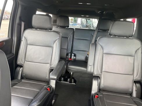 Used 2025 GMC Yukon XL Denali image 28