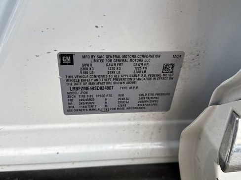 Used 2025 Buick Envision Avenir image 25