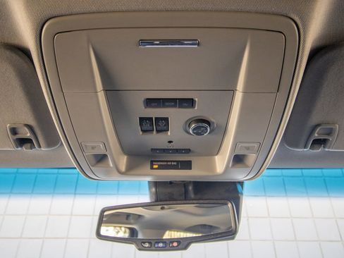 Used 2015 GMC Yukon Denali w/ Premium Package image 45