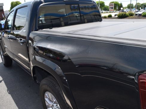 Used 2018 Toyota Tacoma SR5 RWD image 15