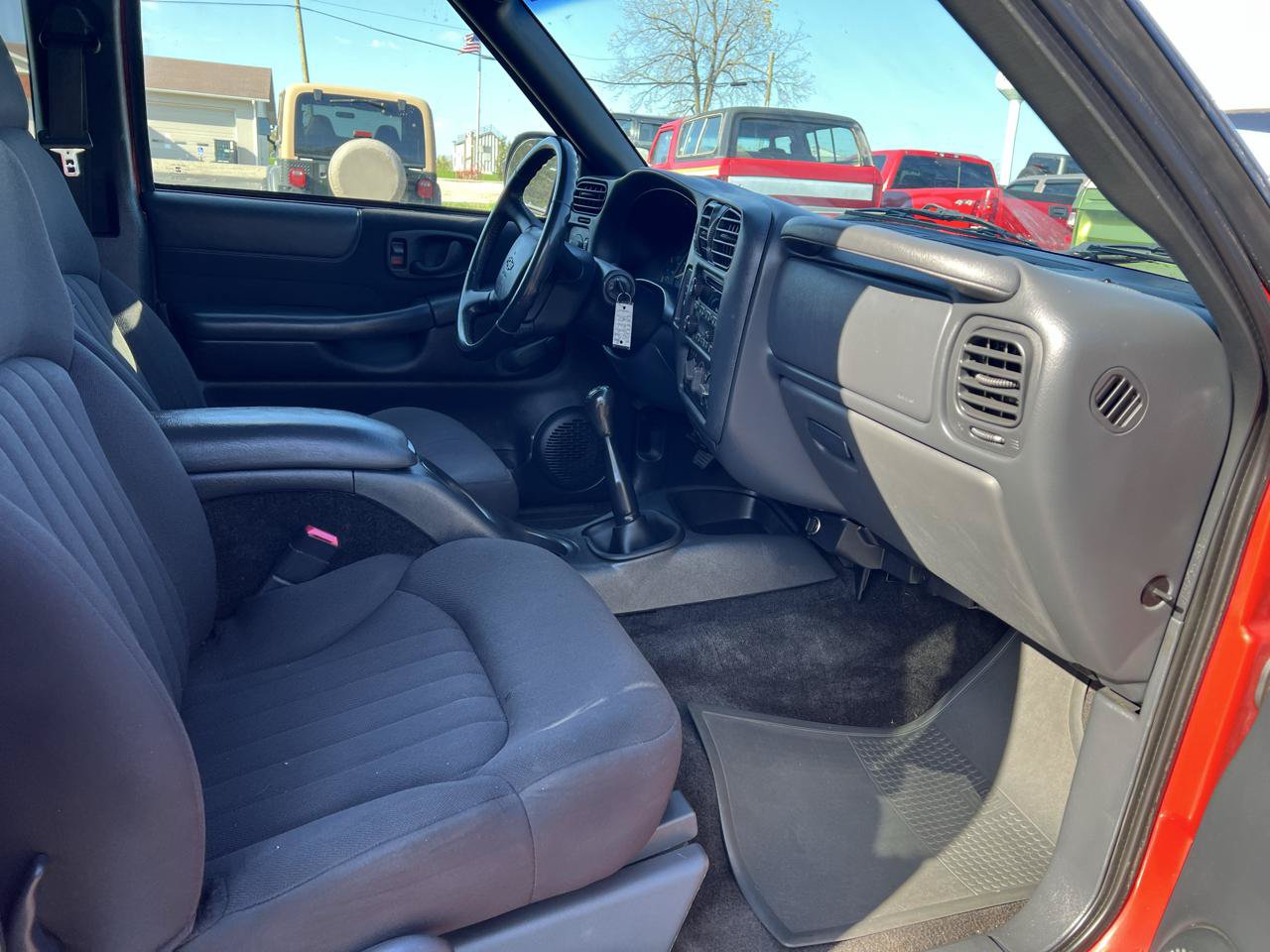 Used 2003 Chevrolet S10 Pickup LS w/ LS Preferred Equipment Group AWD/4WD image 11