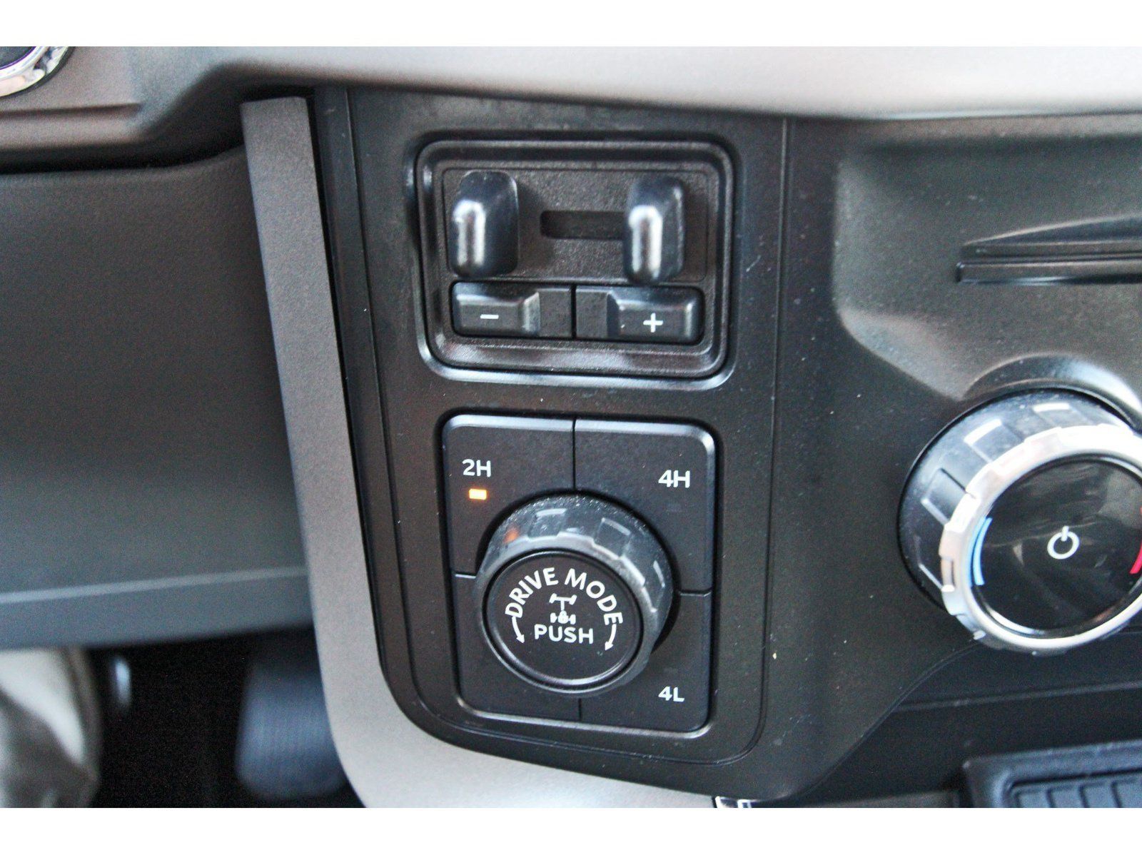 Used 2024 Ford F150 XLT w/ Equipment Group 302A MID AWD/4WD image 29