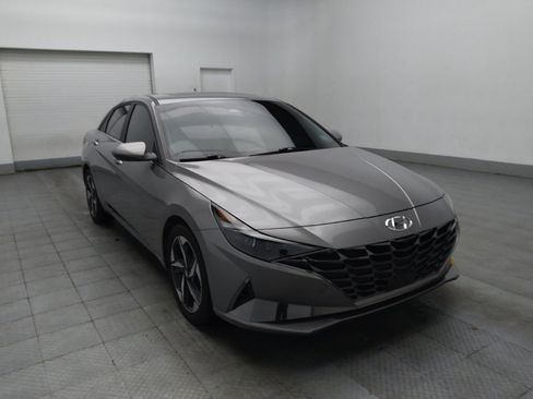 Used 2022 Hyundai Elantra Limited w/ Cargo Package FWD image 13