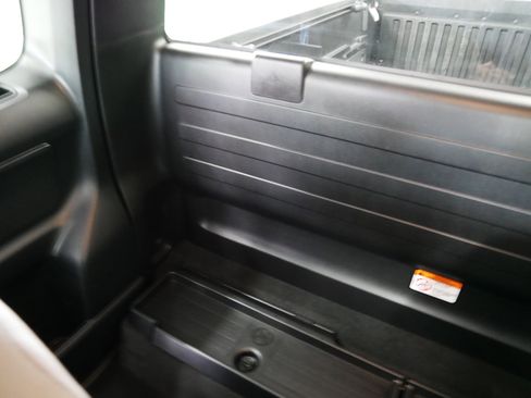 Certified 2022 Toyota Tacoma SR image 15