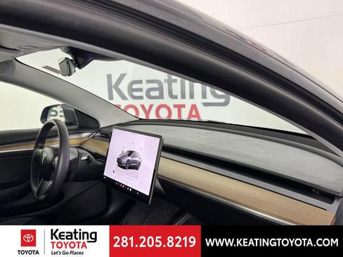 Used 2023 Tesla Model 3 Standard Range image 19