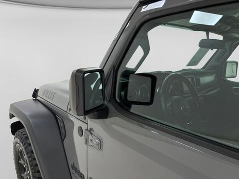 Used 2022 Jeep Wrangler Sport AWD/4WD image 10