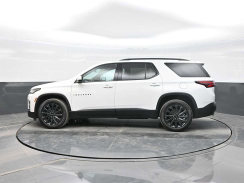 Used 2022 Chevrolet Traverse RS w/ LPO, Cargo Package image 5