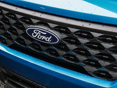 New 2025 Ford Maverick XL image 5