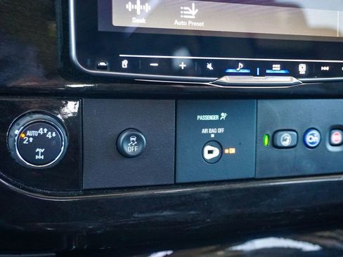 Used 2023 GMC Savana 2500 Extended image 18