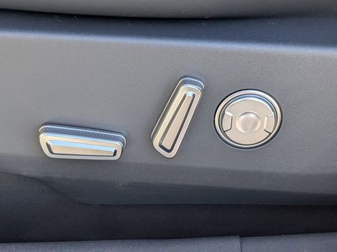 New 2026 Lincoln Nautilus Reserve AWD/4WD image 20