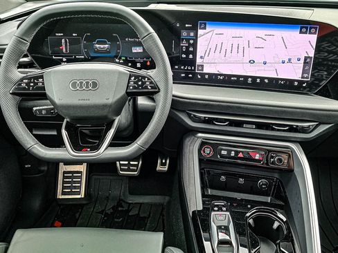 Used 2025 Audi SQ5 Prestige image 33