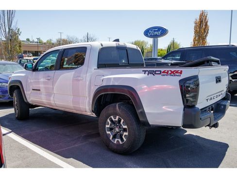 Used 2023 Toyota Tacoma TRD Off-Road w/ Black Out Package (TMS) AWD/4WD image 3