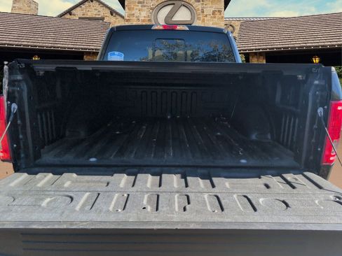 Used 2017 Ford F150 Lariat image 21