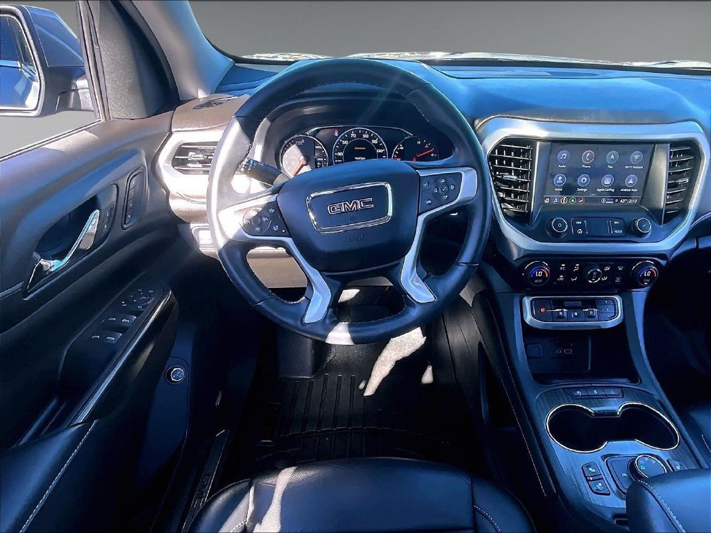 Used 2023 GMC Acadia SLT w/ Technology Package AWD/4WD image 17