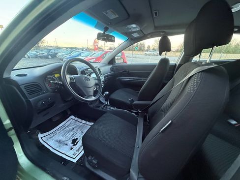 Used 2009 Hyundai Accent SE w/ Premium Equipment Pkg 4 image 9