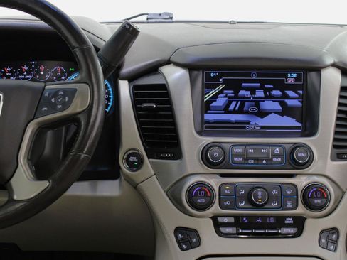 Used 2019 GMC Yukon XL Denali w/ Denali Ultimate Package AWD/4WD image 59