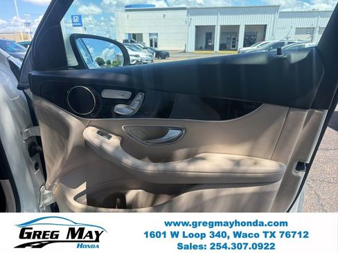 Used 2019 Mercedes-Benz GLC 300 image 25