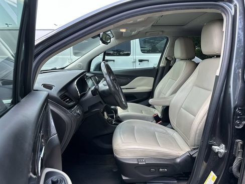 Used 2017 Buick Encore Essence FWD image 2