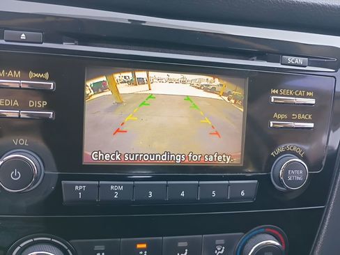 Used 2016 Nissan Rogue S image 31