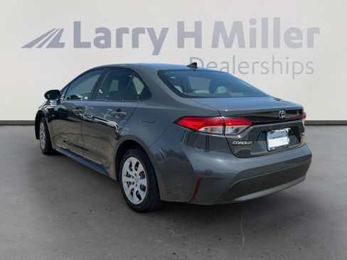 Used 2023 Toyota Corolla LE FWD image 3