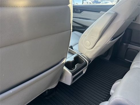 Certified 2024 Honda Odyssey Touring image 25