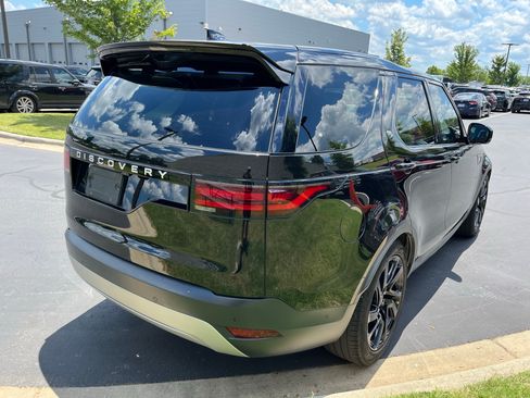 Used 2024 Land Rover Discovery S AWD/4WD image 7