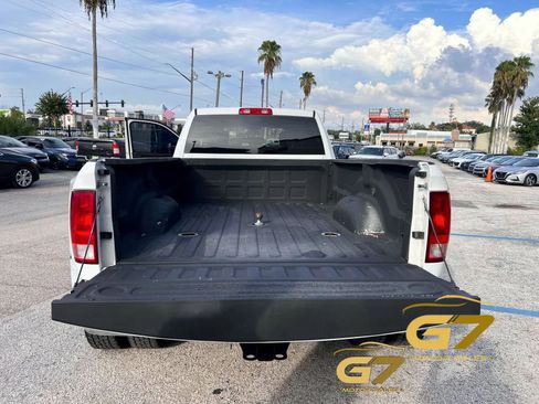 Used 2017 RAM 3500 Tradesman w/ Chrome Appearance Group AWD/4WD image 4