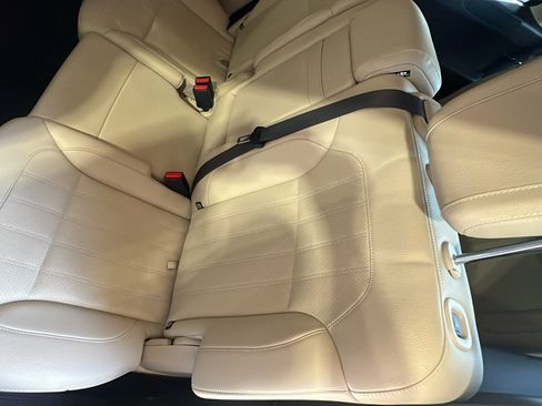 Used 2019 Mercedes-Benz GLS 450 4MATIC image 16