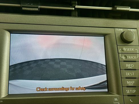 Used 2015 Toyota Prius Five w/ Advanced Technology Package FWD image 22