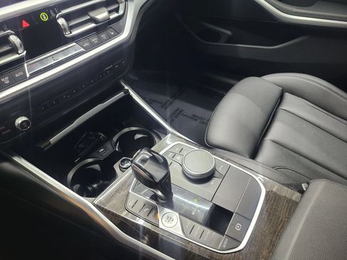 Used 2019 BMW 330i Sedan w/ M Sport Package RWD image 27