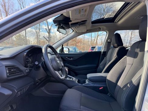 Used 2025 Subaru Outback Premium image 18