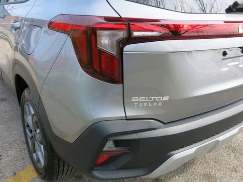 Used 2024 Kia Seltos LX AWD/4WD image 40