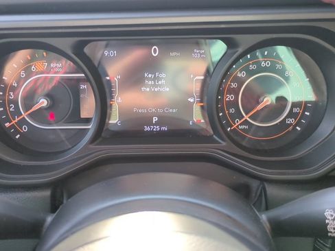Used 2025 Jeep Wrangler Unlimited Rubicon AWD/4WD image 20