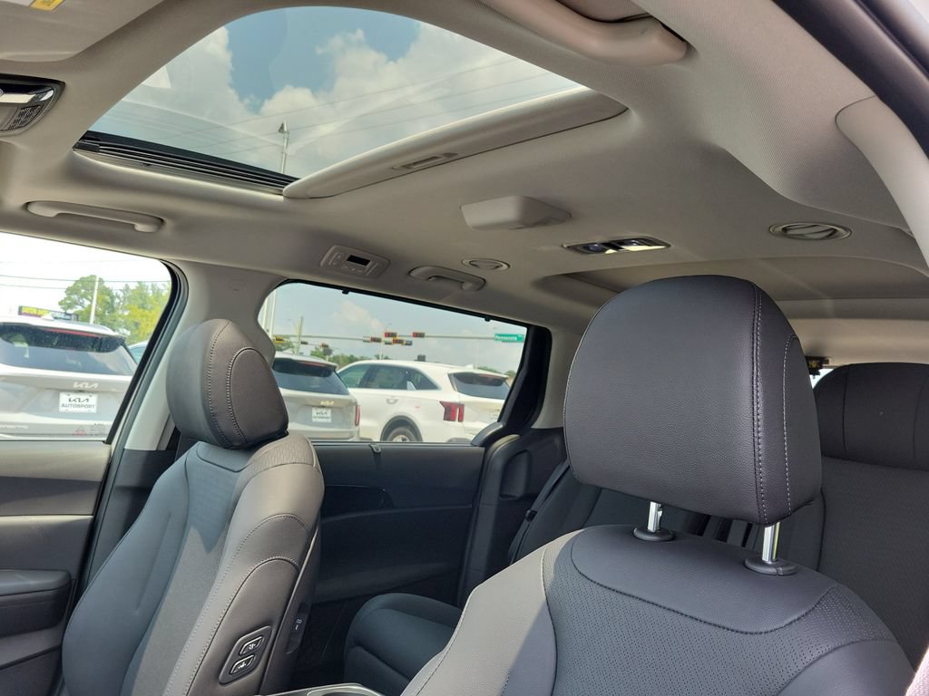 New 2026 Kia Carnival SX Prestige FWD image 7