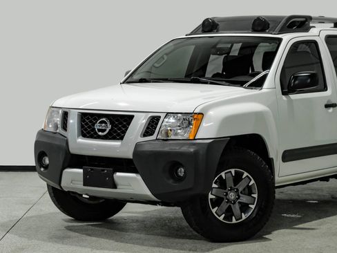 Used 2014 Nissan Xterra PRO-4X w/ Nevada Tow Package AWD/4WD image 12