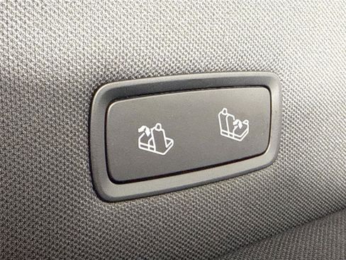 Used 2026 Tesla Model Y Long Range image 42