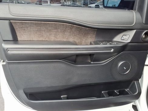 Used 2021 Ford Expedition Max Limited image 5
