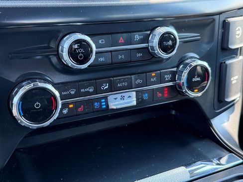 Used 2025 Ford F150 Lariat w/ Equipment Group 501A Mid AWD/4WD image 31