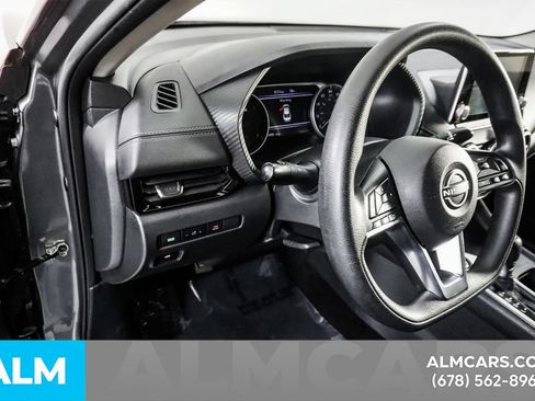 Used 2024 Nissan Sentra SV FWD image 32