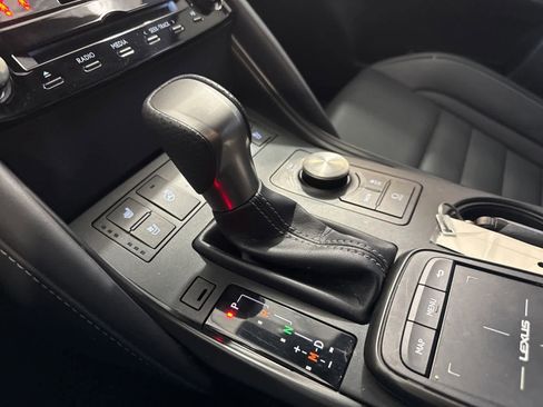 Used 2024 Lexus IS 350 F Sport RWD image 27